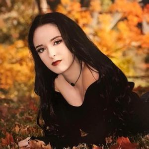 Meet your Posher, Crista